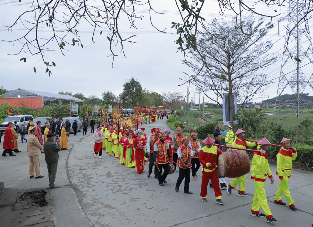 Rước nước về Thái miếu.