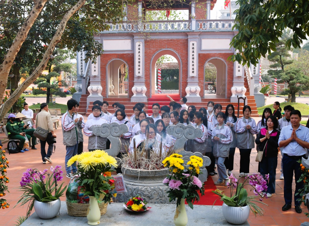 Đền Xã Tăc là nơi “về nguồn”, trải nghiệm ý nghĩa của các đoàn du lịch, học sinh…