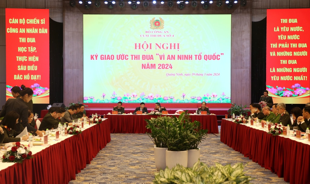 Toàn cảnh hội nghị.