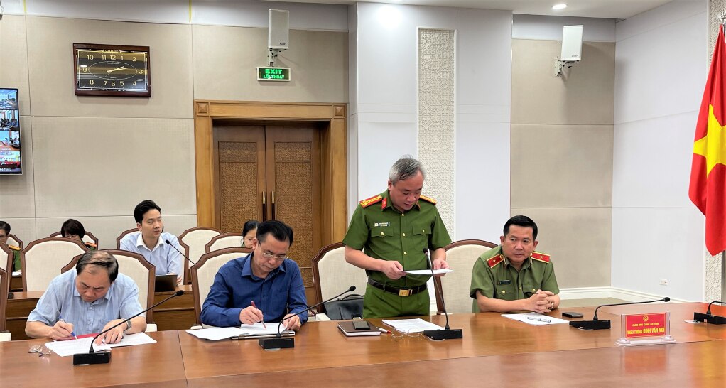 Lãnh đạo Công an tỉnh làm rõ một số nội dung trọng tâm của Luật Căn cước và Luật Lực lượng tham gia bảo vệ an ninh, trật tự ở cơ sở.