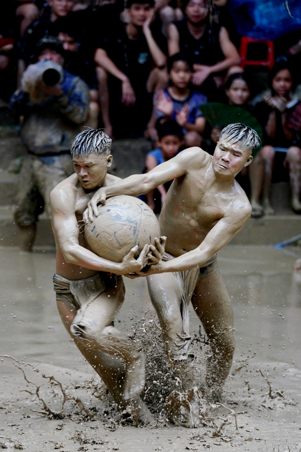 Giao tranh quyết liệt.