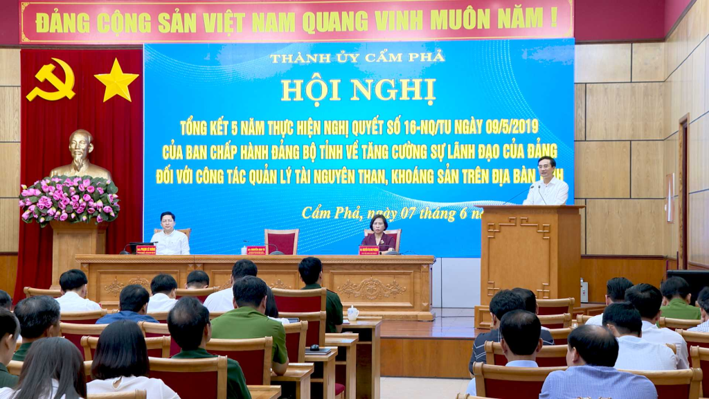 Quang cảnh hội nghị.