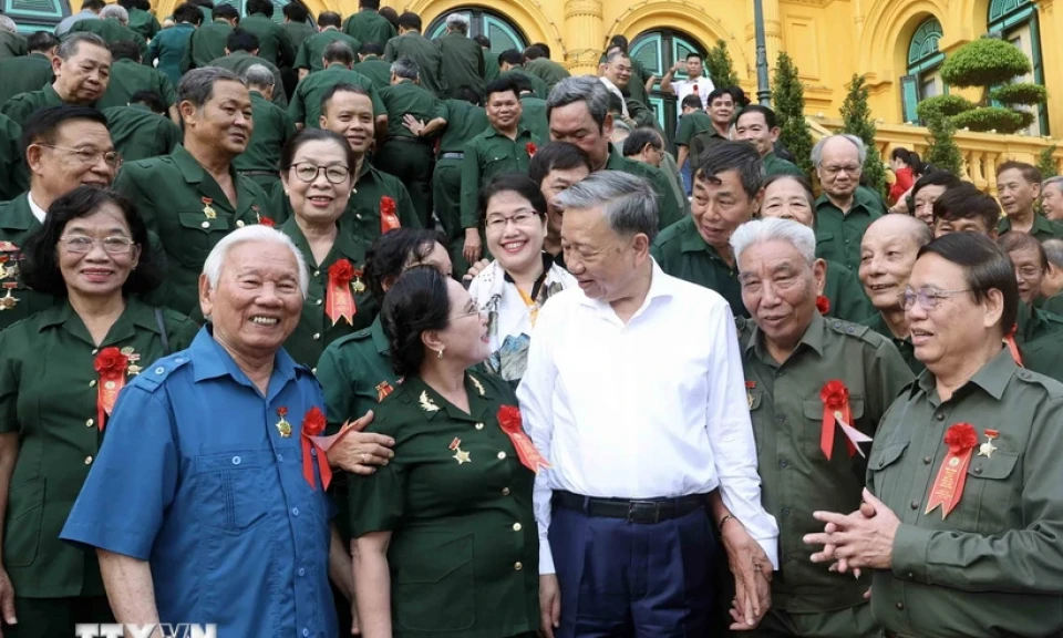 Chủ tịch nước: Thanh niên xung phong là biểu tượng sáng ngời của thế hệ trẻ