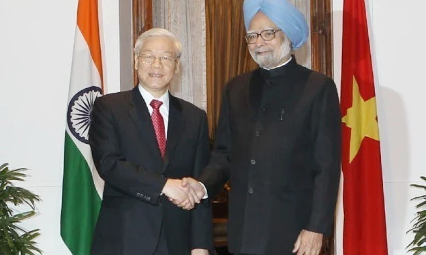 Indian parliamentarians hold a moment of silence to commemorate General Secretary Nguyen Phu Trong