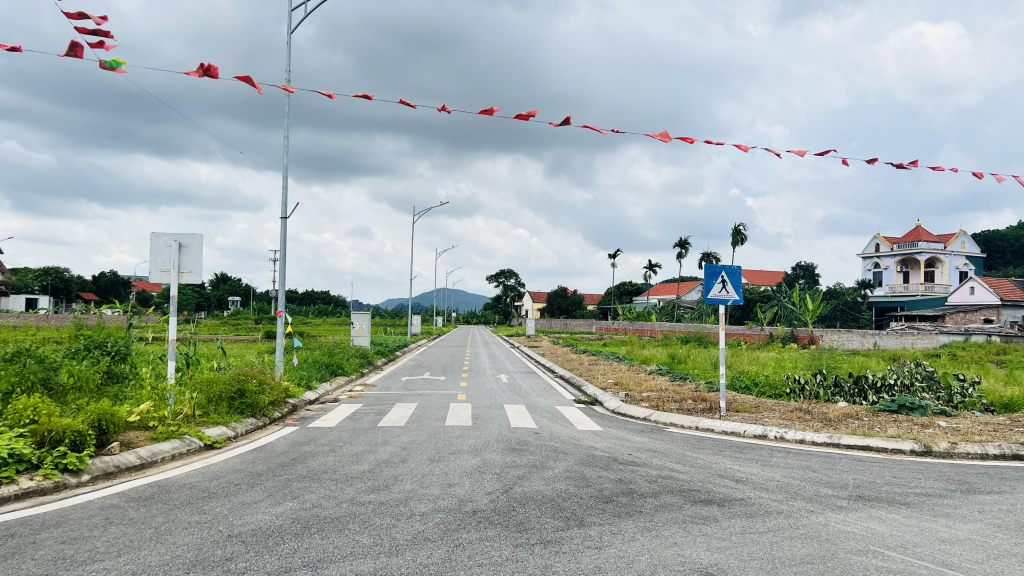 Nhiều khu dân cư trên địa bàn thị xã mới được đưa vào sử dụng tăng nguồn thu ngân sách (khu dân cư phía Đông núi Thủ Dương, khu Thủ Dương, phường Hưng Đạo).