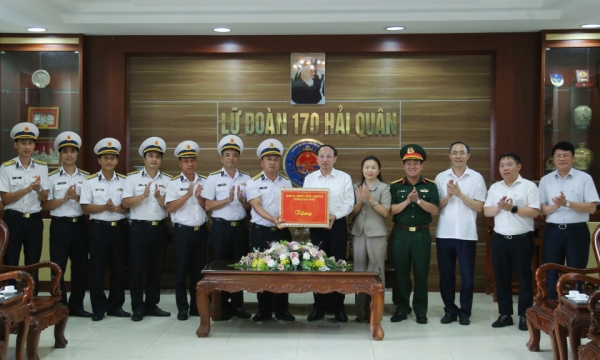 Provincial Party Secretary visits and encourages officers and soldiers of Naval Brigade 170