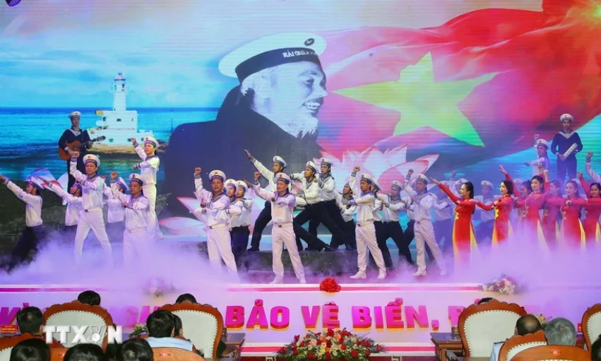 60 ans après la victoire de la Marine lors de sa première bataille : un symbole d'une volonté indomptable