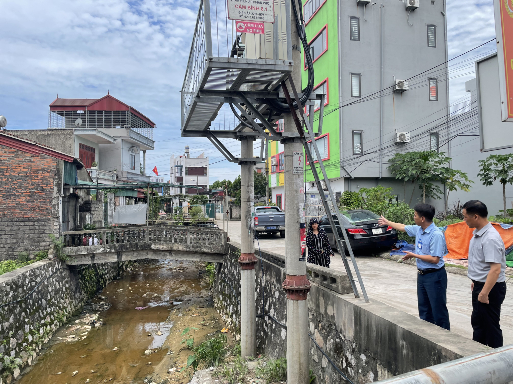 Tuyến suối Ba Toa (phường Cẩm Bình, TP Cẩm Phả) được nạo vét, thu gom rác, khơi thông dòng chảy. Ảnh: Hiểu Trân