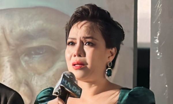 Viet Huong a pleuré à la première du film « Ma da »