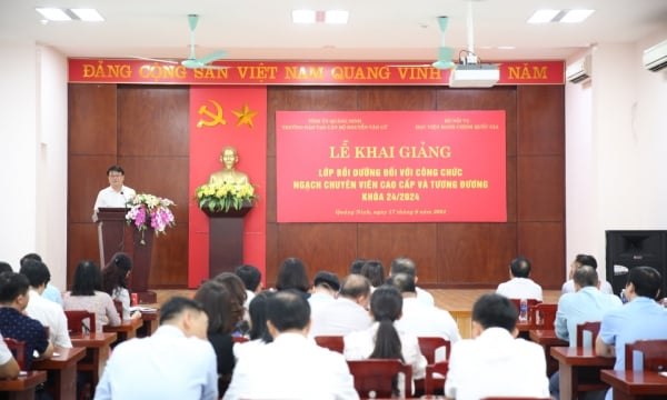 Khai giảng lớp bồi dưỡng đối với công chức ngạch chuyên viên cao cấp và tương đương khóa 24/2024