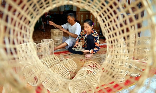 ភូមិសិប្បកម្មអាយុរាប់រយឆ្នាំ ទាក់ទាញភ្ញៀវទេសចរអន្តរជាតិ