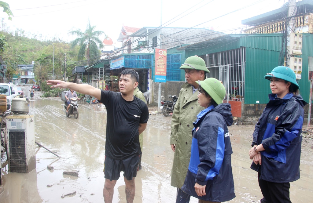 Bewohner der Zone 5, Bezirk Bac Son, erlebten den Moment mit, als das Hochwasser anstieg und das Leben der Menschen beeinträchtigte.