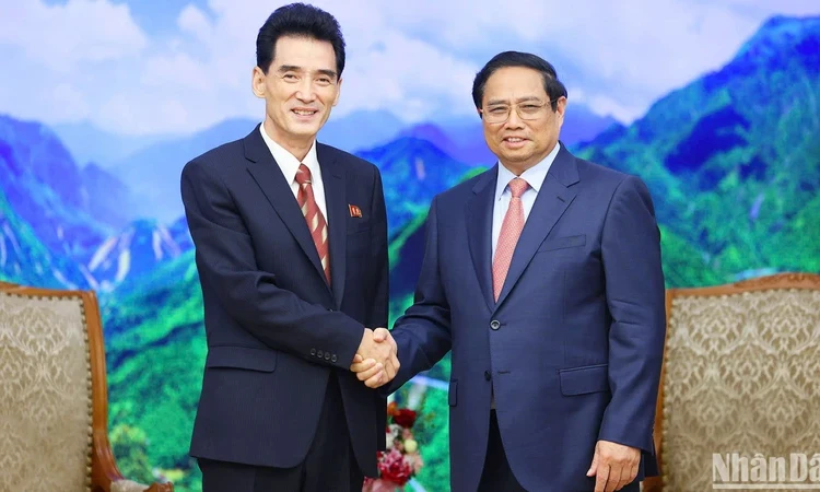 Promoting the traditional friendship between Vietnam and North Korea to grow stronger and stronger