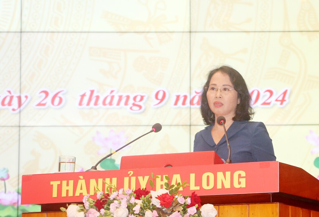 Đồng chí Trịnh Thị Minh Thanh, Phó Bí thư Thường trực Tỉnh ủy, phát biểu chỉ đạo hội nghị.