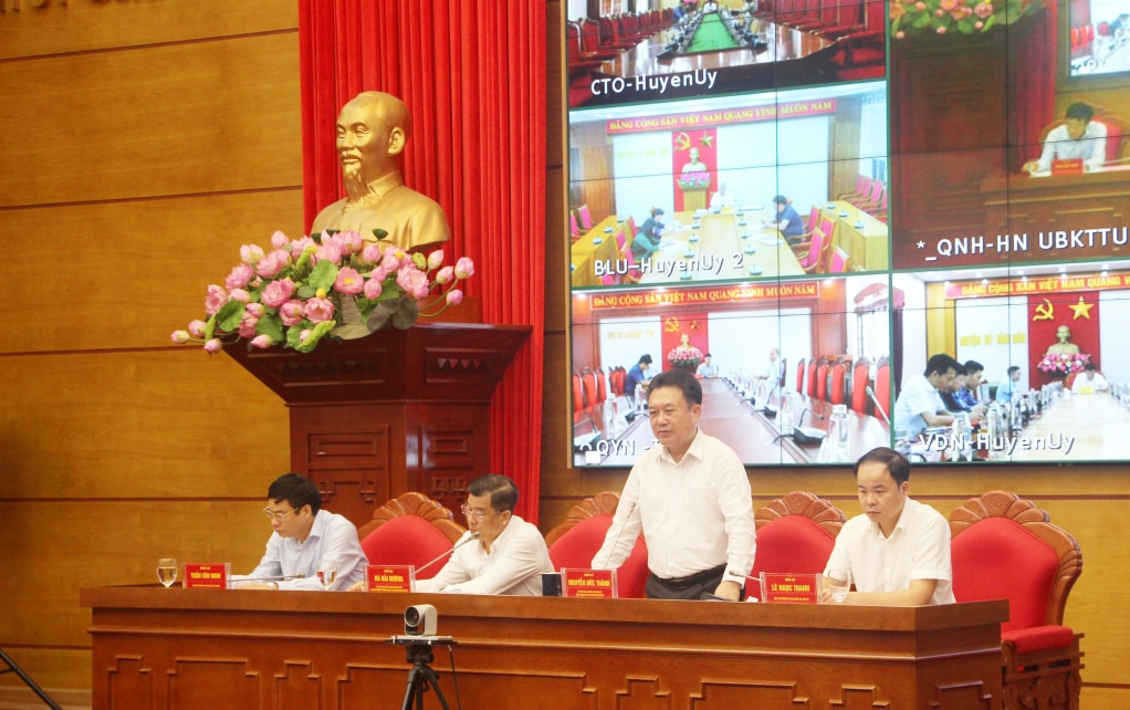 Genosse Nguyen Duc Thanh, Mitglied des Ständigen Ausschusses der Provinzpartei und Vorsitzender des Inspektionsausschusses der Provinzpartei, hielt auf der Konferenz eine Abschlussrede.