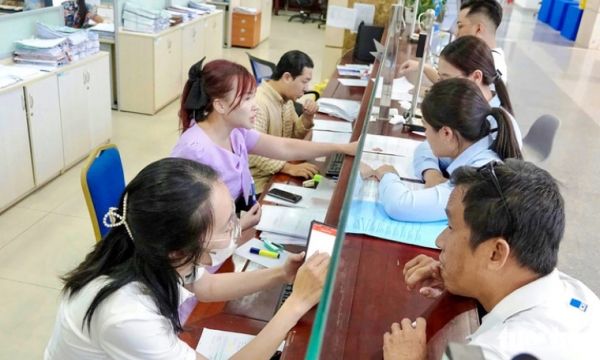 เพราะเหตุใดผู้คนจึงล่าช้าในการออกนอกประเทศเพราะหนี้ภาษีที่พุ่งสูงขึ้น?