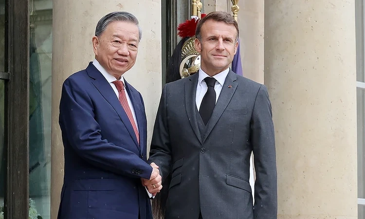 Vietnam y Francia elevan sus relaciones a Asociación Estratégica Integral