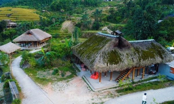 Seltsame „verwandelnde“ Dächer in Ha Giang