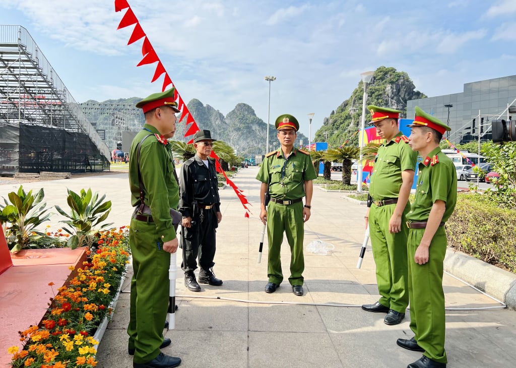 Công an phường Hồng Hải (TP Hạ Long) đảm bảo trật tự an toàn xã hội trong những ngày diễn ra các sự kiện lớn trên địa bàn.