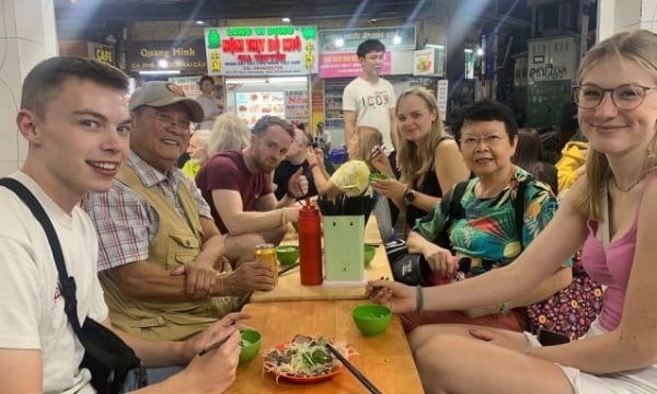 5 Vietnamese culinary tours of three regions attract Western tourists