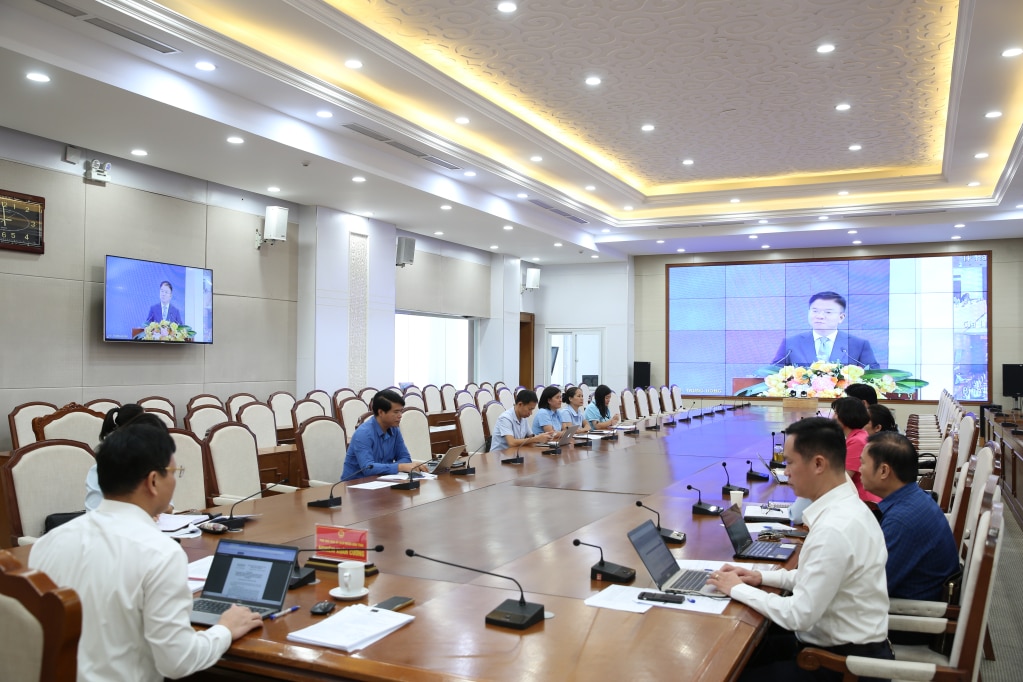 Vice-Premier ministre Le Thanh Long, président du Conseil central de coordination de la diffusion et de l'éducation du droit