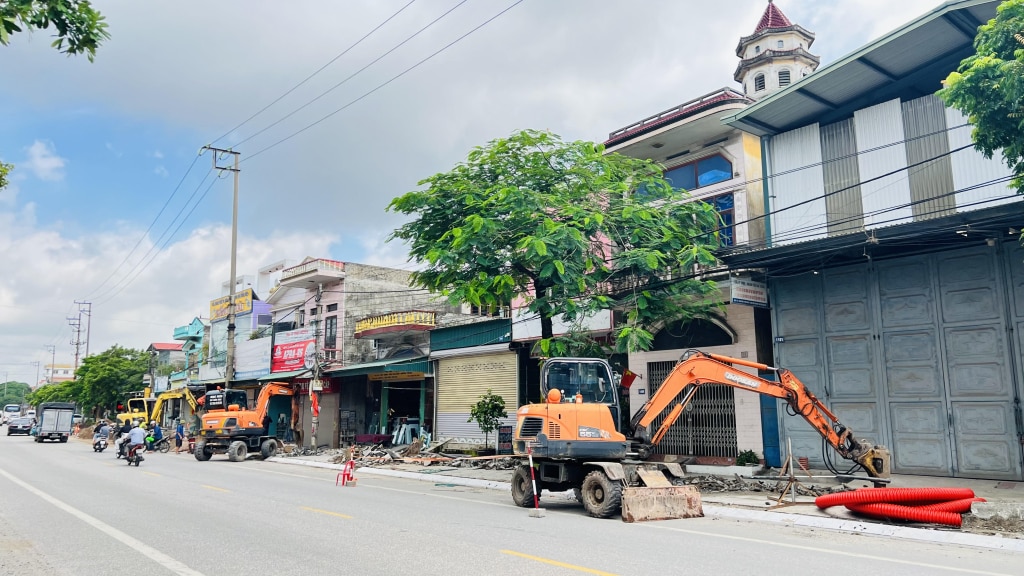 Dự án cải tạo chỉnh trang vỉa hè hai bên đường Trần Hưng Đạo-Hoàng Hoa Thám-Hoàng Văn Thụ đường QL18.