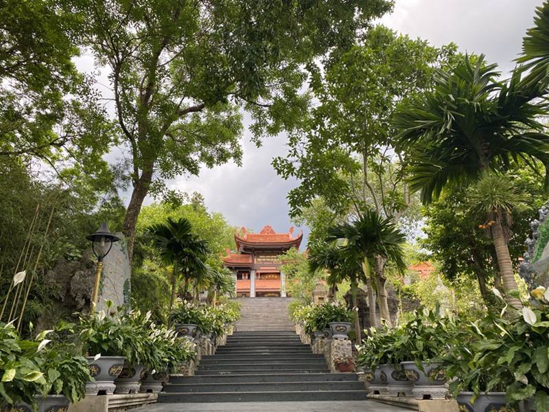 La solemne belleza del Monasterio Zen Truc Lam Yen Tu. Foto: Linh Boo