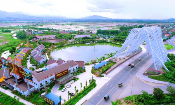 Ciudad orgullosa a las puertas de Occidente