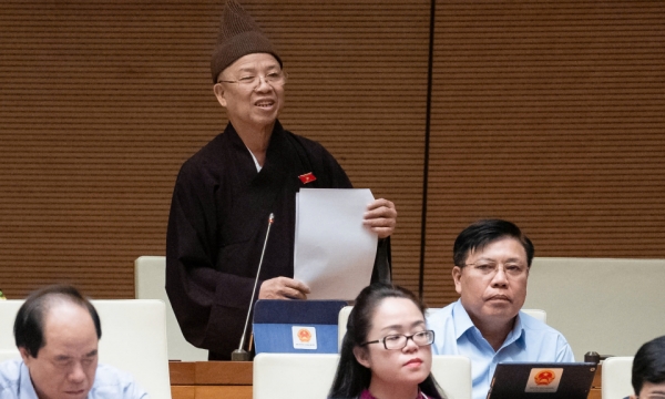 Quang Ninh Provincial National Assembly Deputies give comments on the draft Law on Teachers