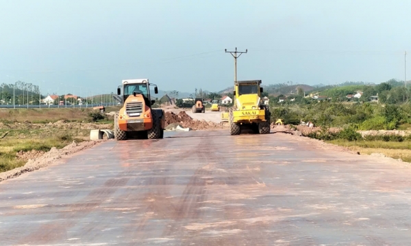 Cần sớm gỡ khó trong thi công Tuyến đường gom cao tốc Vân Đồn - Móng Cái