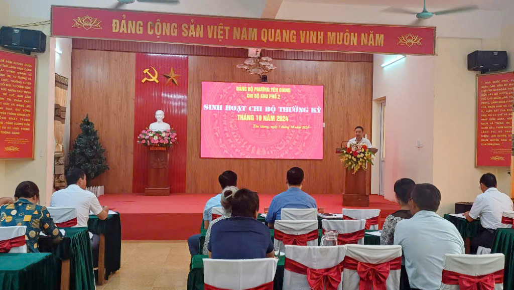 Chi bộ khu 2, phường Yên Giang, TX Quảng Yên tổ chức sinh hoạt chi bộ thường kỳ tháng 10/2024 để ...