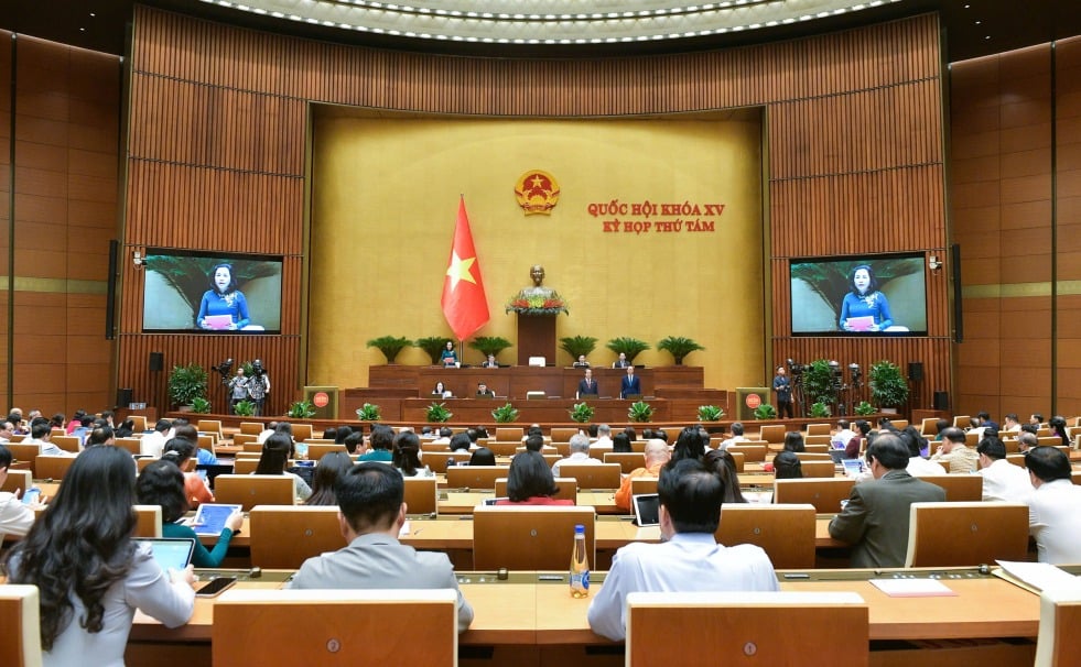 Scene of the discussion session at the National Assembly hall.