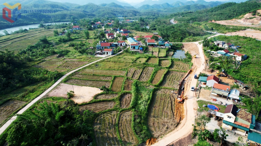 Những năm qua, hạ tâng giao thông trên địa bàn huyện Ba Chẽ được tỉnh Quảng Ninh quan tâm đầu tư, tạo động lực cho địa phương phát triển.