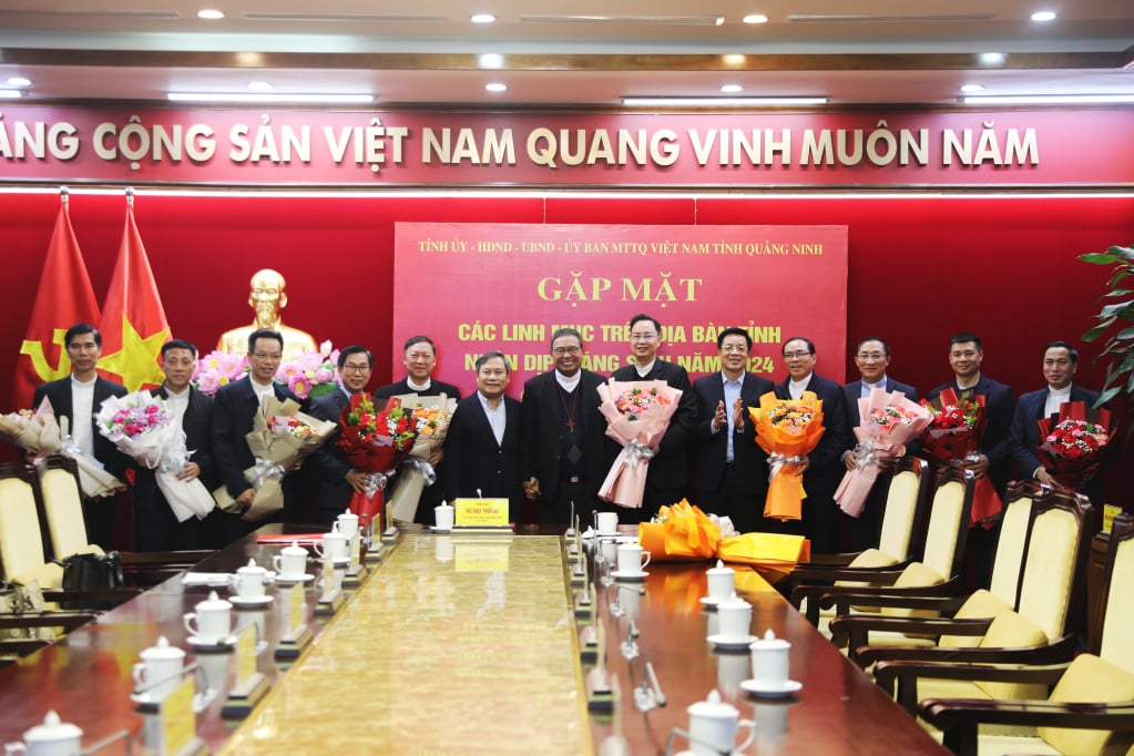 Quảng Ninh Gặp Mặt Các Linh Mục Nhân Dịp Giáng Sinh - Quảng Ninh