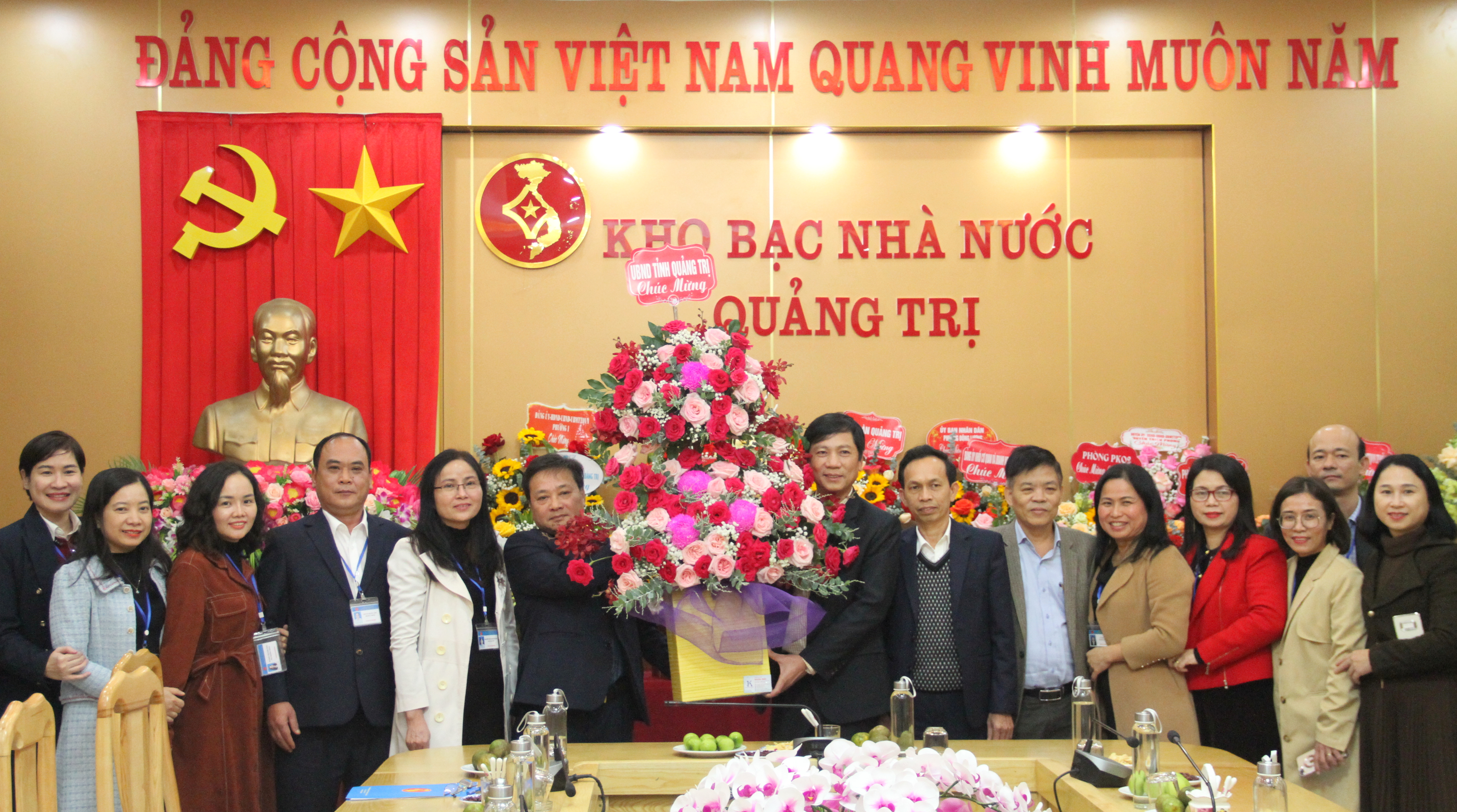 Phó Chủ tịch UBND tỉnh Hoàng Nam thăm các đơn vị nhân khoá sổ, quyết toán tài chính cuối năm 2023