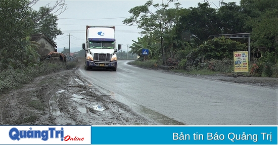 Heavy trucks passing through Provincial Road 585C have increased dramatically, causing the road to deteriorate rapidly.