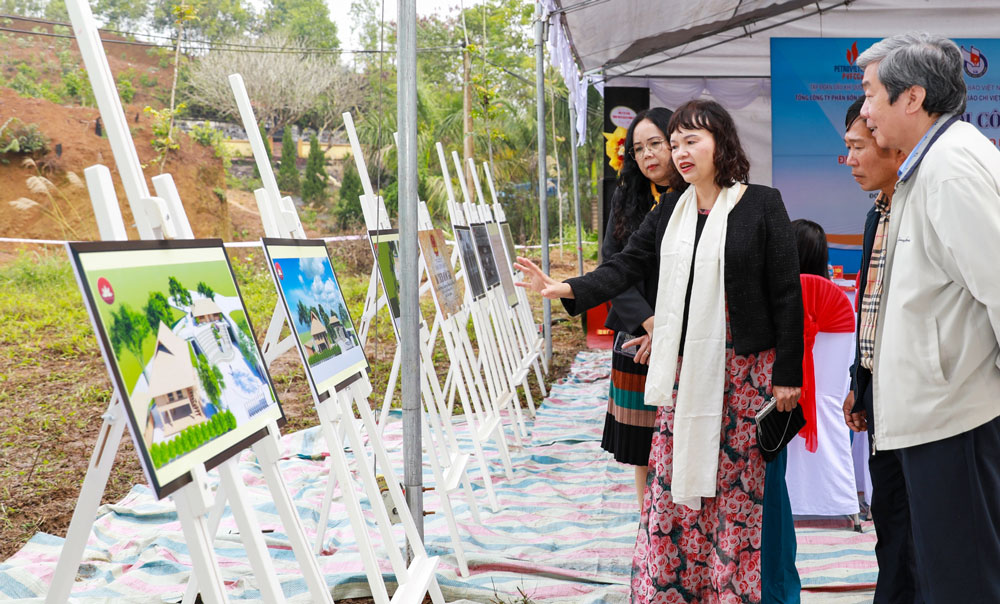 Commencement of restoration and embellishment of Huynh Thuc Khang Journalism School Relic