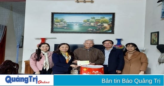 Trưởng Ban Dân vận Tỉnh ủy Lê Thị Lan Hương thăm, chúc Tết các gia đình chính sách 