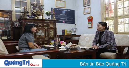 Trưởng Ban Nội chính Tỉnh ủy Ly Kiều Vân thăm, tặng quà chúc tết gia đình nguyên lãnh đạo tỉnh