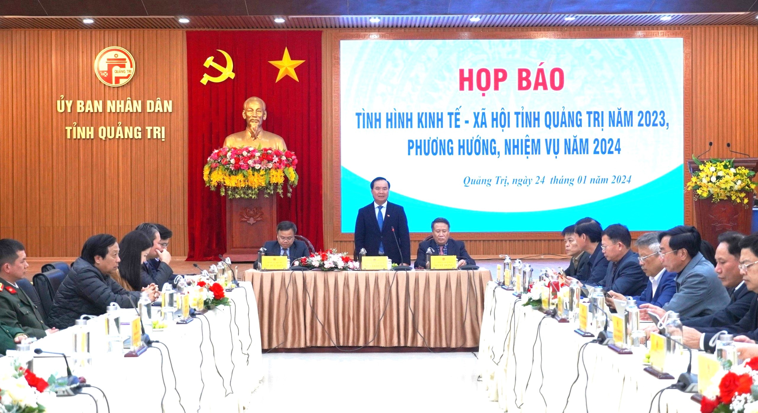 Họp báo về tình hình kinh tế - xã hội năm 2023