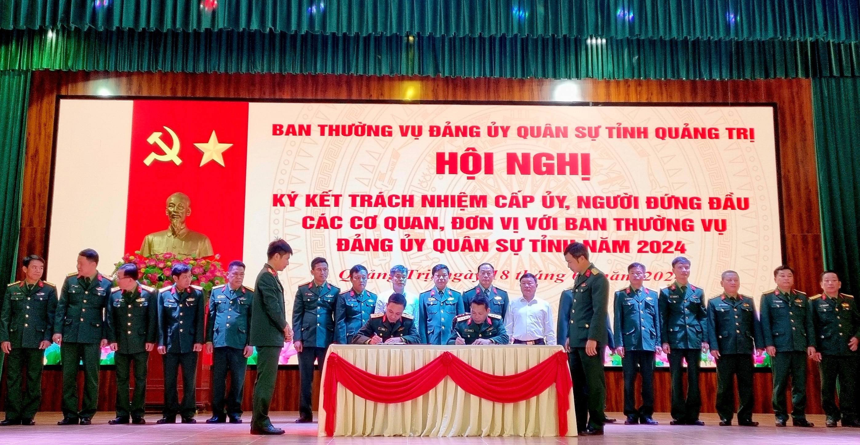 Ký cam kết trách nhiệm của cấp ủy và người đứng đầu các cơ quan, đơn vị với Ban Thường vụ Đảng ủy Quân sự tỉnh năm 2024