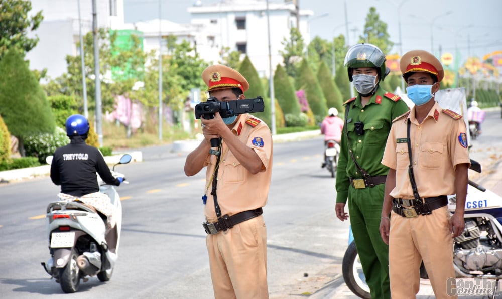 Ra quân tổ chức tuần tra kiểm soát liên tuyến bảo đảm trật tự, an toàn giao thông, trật tự xã hội