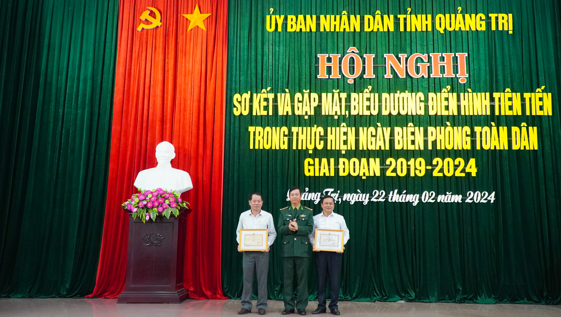 Phát huy sức mạnh tổng hợp của cả hệ thống chính trị và Nhân dân trong bảo vệ khu vực biên giới quốc gia