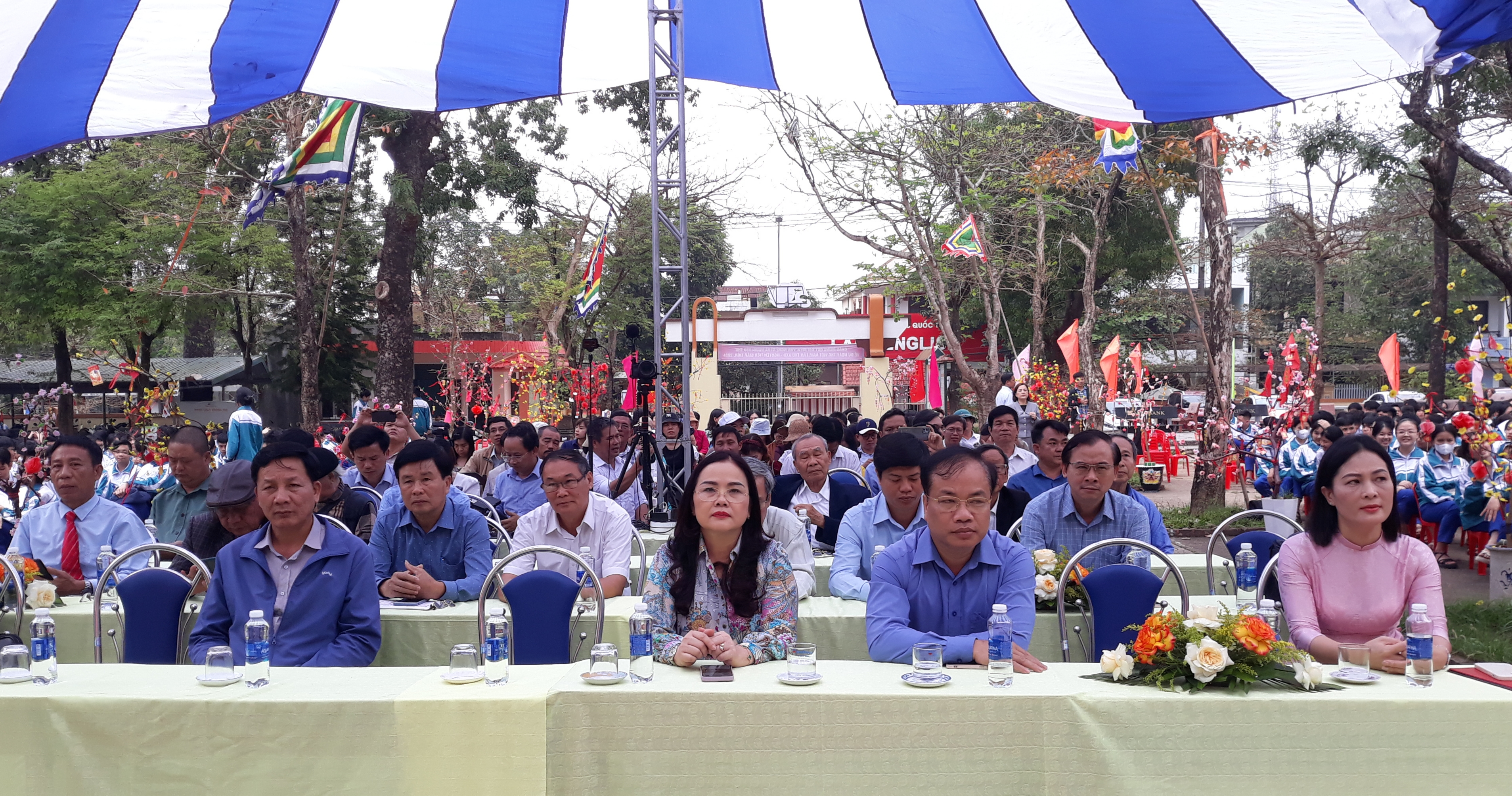 “Bản hòa âm đất nước” là chủ đề của Ngày Thơ năm nay