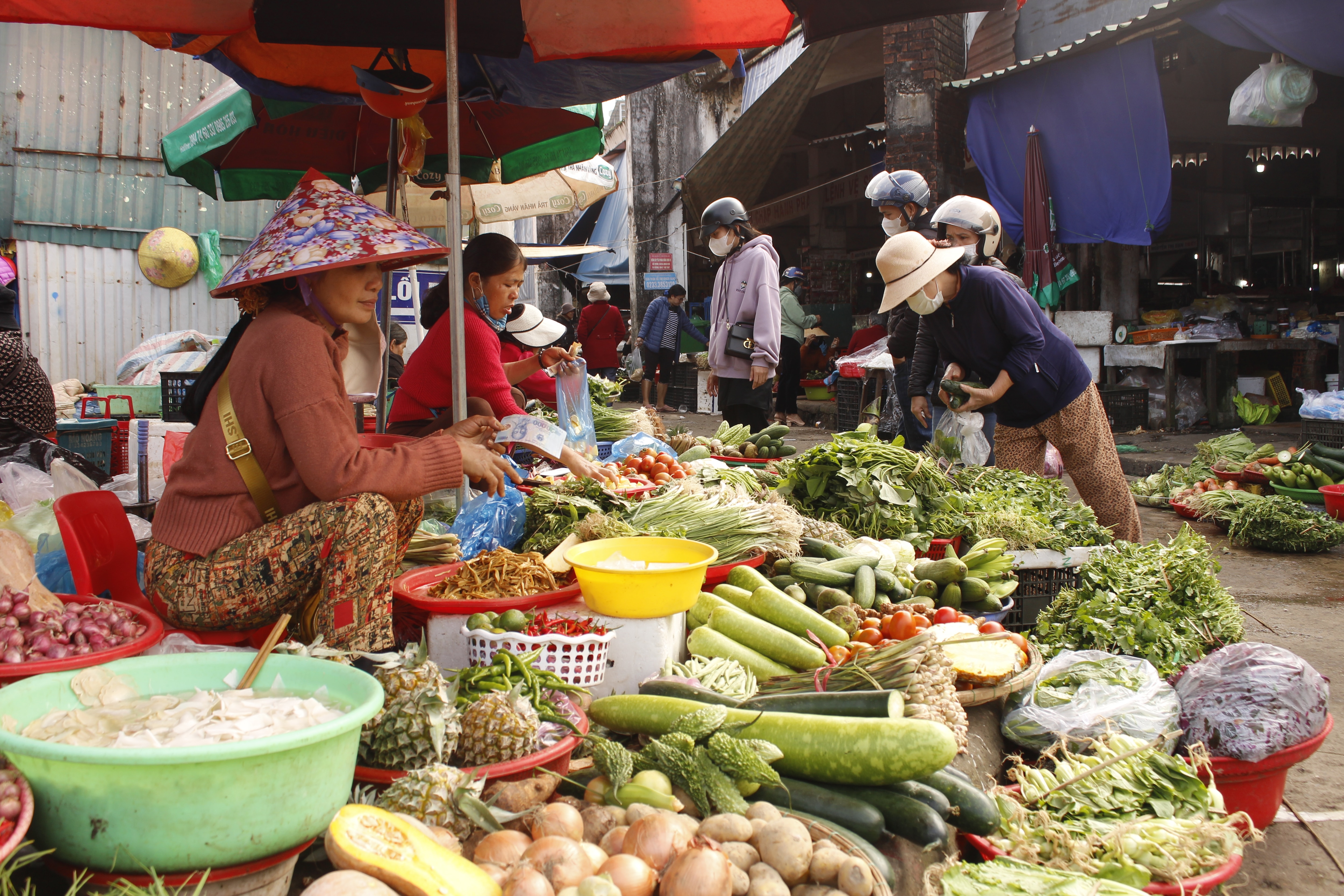 Giá thực phẩm tăng nhẹ sau Tết