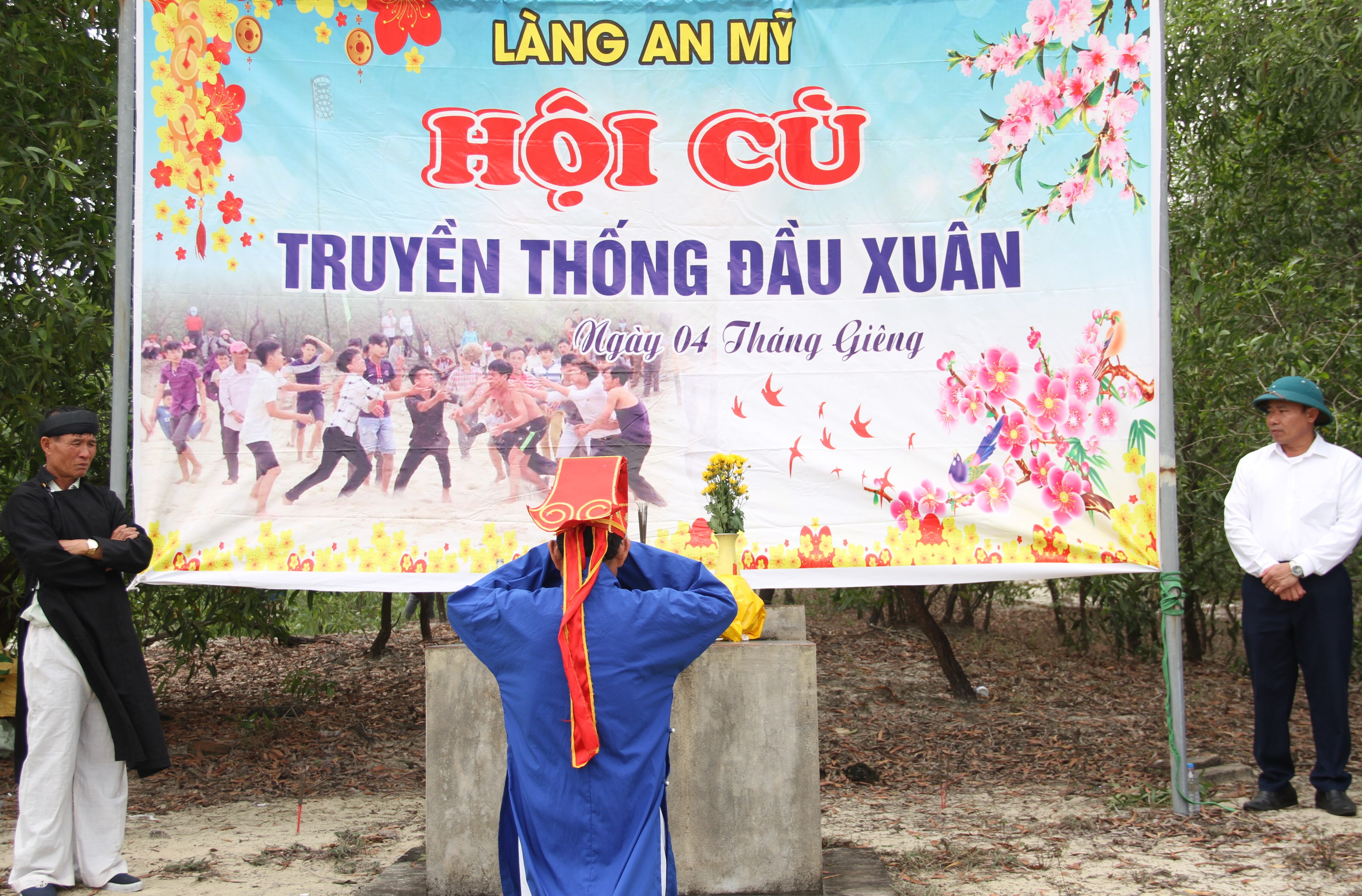 Traditionelles Cu-Festival im frühen Frühling des Giap Thin-Jahres im Dorf An My