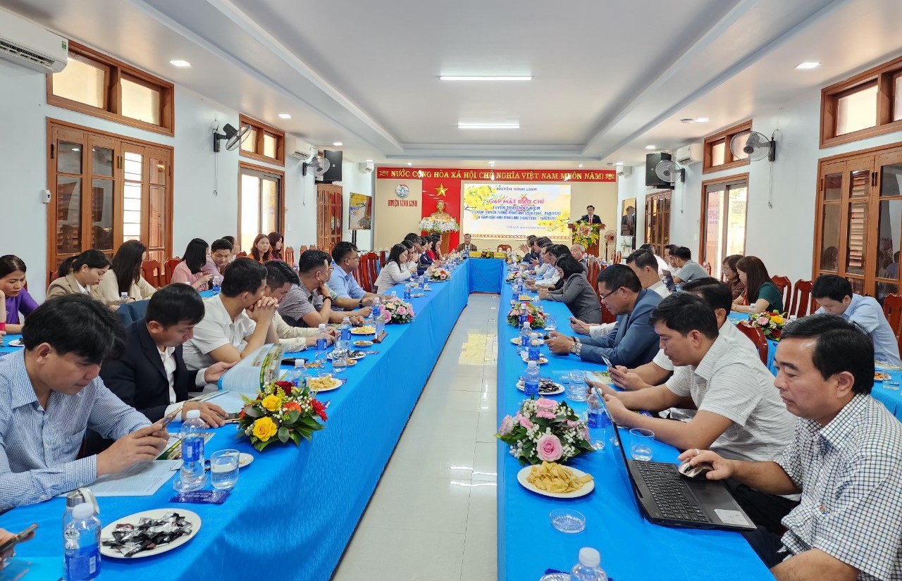 Le district de Vinh Linh rencontre les agences de presse