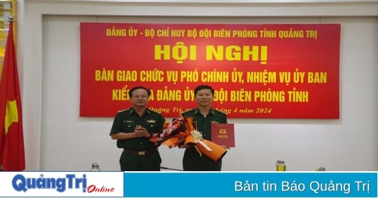 Bàn giao chức vụ phó Chính ủy BĐBP tỉnh