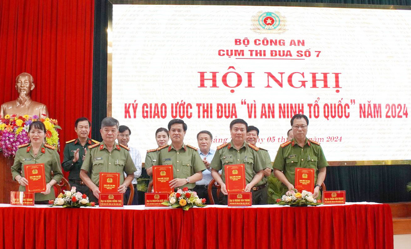 Ký kết giao ước thi đua “Vì An ninh Tổ quốc” năm 2024