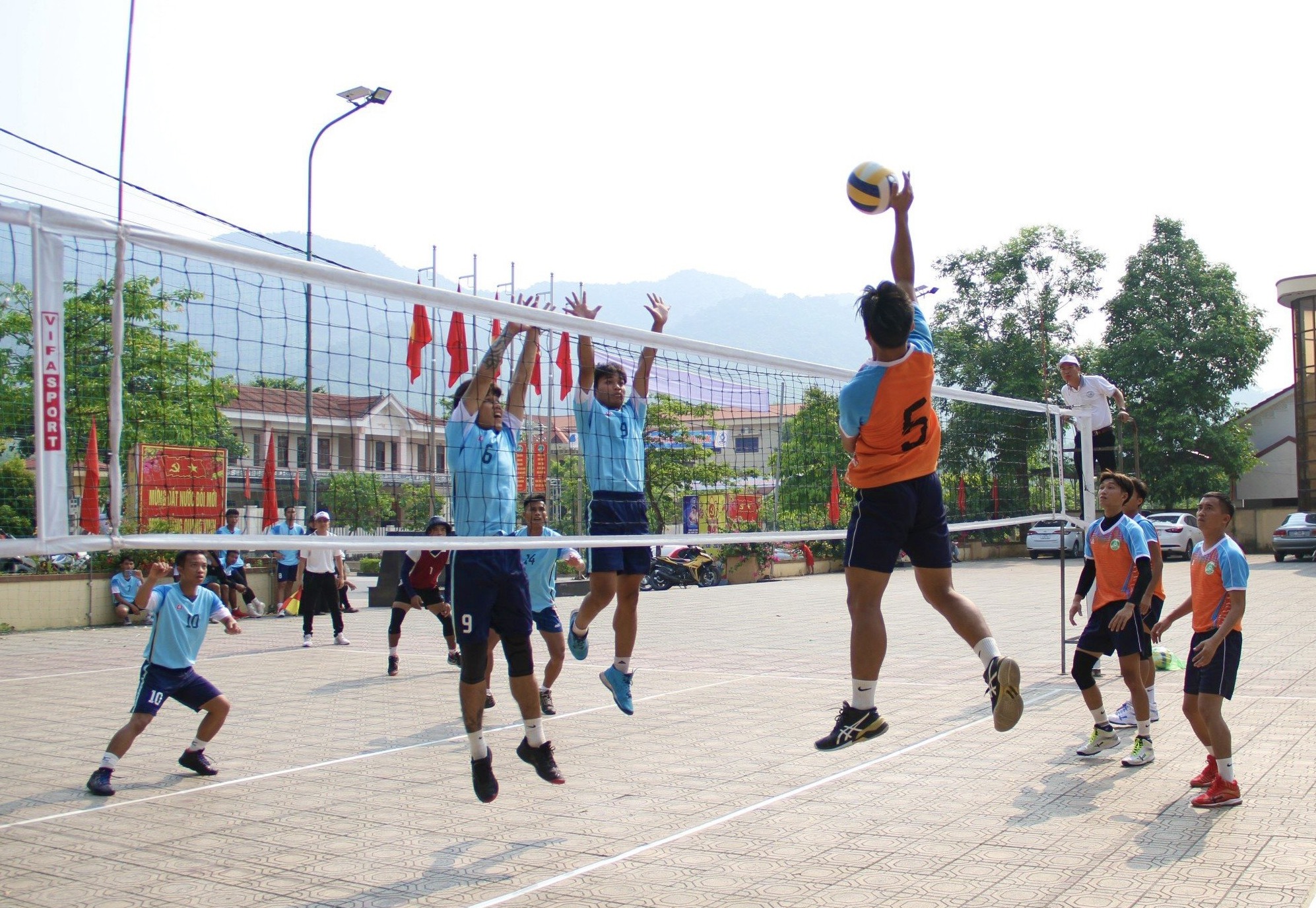 Eröffnung des 2. Sportfestivals der ethnischen Minderheiten der Provinz Quang Tri 2024